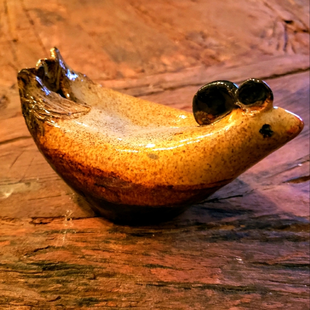 Pottery rooster approx. 3 in x 5.5 in